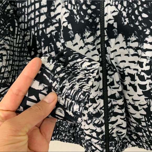 ♦️ZELLA Black White Zipper Jacket 🦩 - Picture 4 of 12